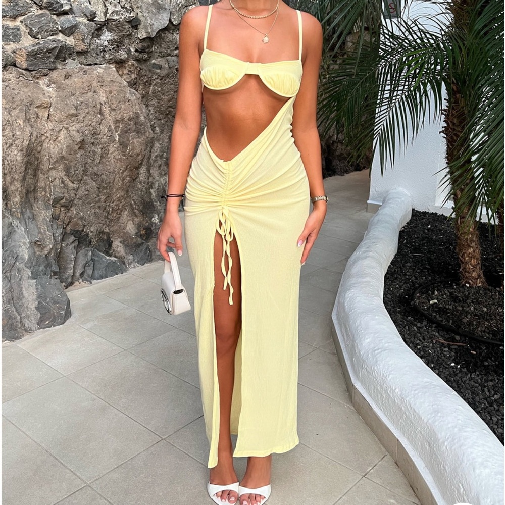 Margo Yellow Cutout Dress 🍋🤩